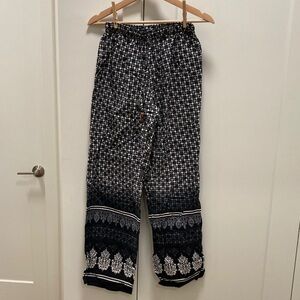 Sudara Black and White Patterned Pants